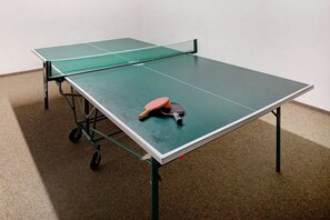 Game room - Apartment 'Friedolin' with Mountain View, Private Terrace and Wi-Fi (Titisee-Neustadt)