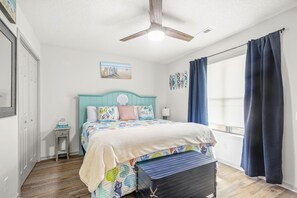 2 habitaciones, tabla de planchar con plancha, internet y ropa de cama 