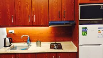 Apartamento, 1 quarto, para fumantes, varanda | Cozinha privada