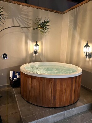 House, 4 Bedrooms, Smoking, Patio | Bathroom amenities - Malen House San Miguel de Allende Mexico (San Miguel de Allende)