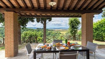 Villa, 2 Bedrooms, Smoking, Private Pool | Outdoor dining