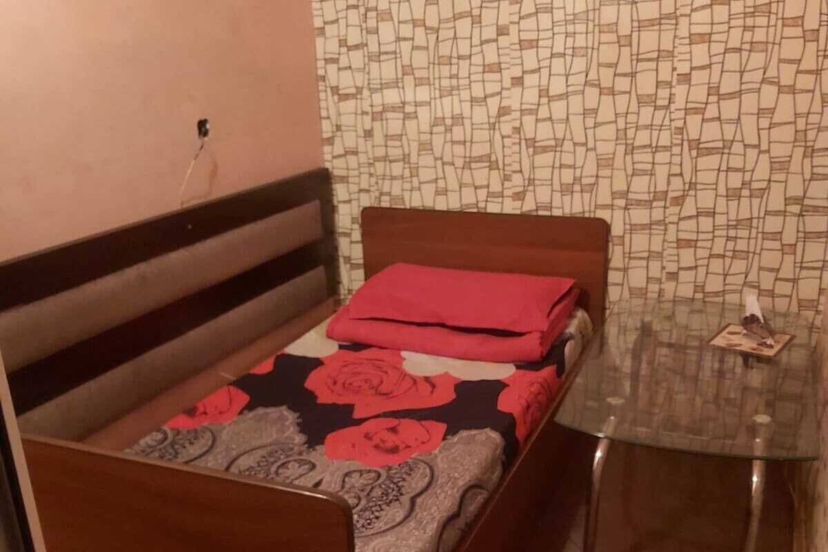 Basic Single Room | Soundproofing, iron/ironing board (on request), WiFi (free)
