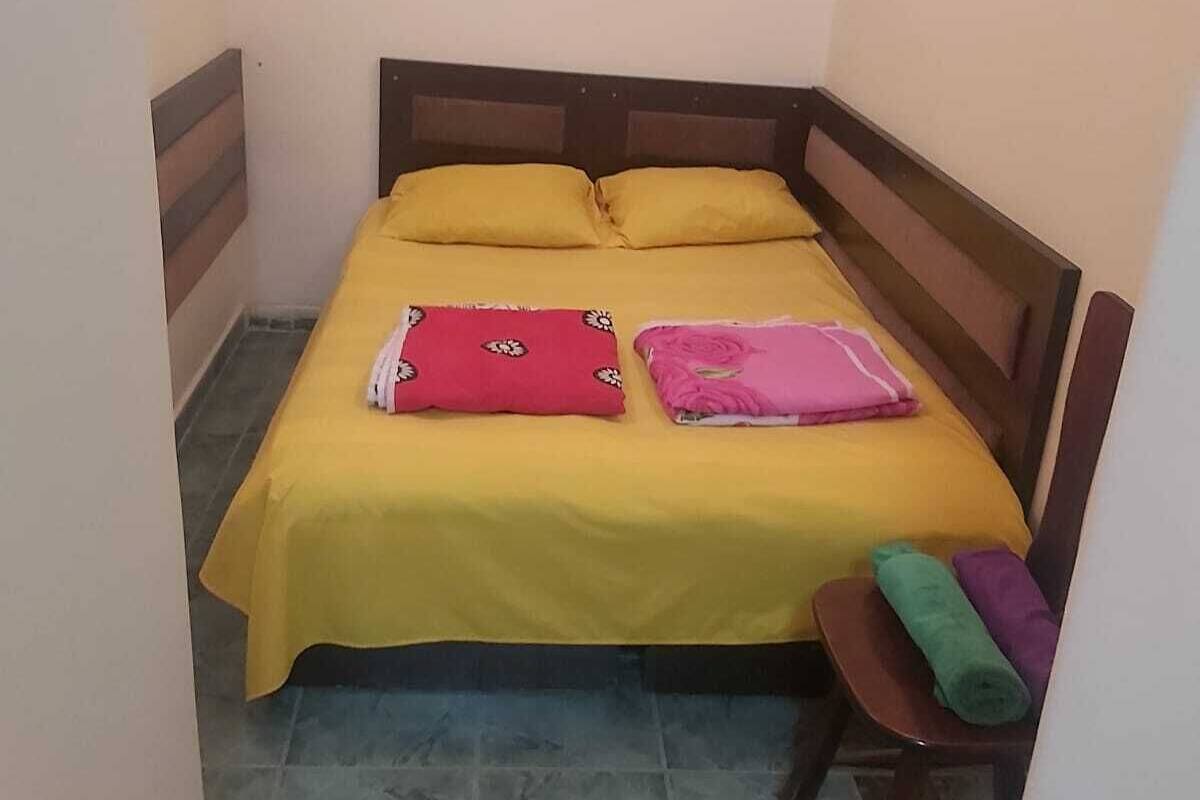 Basic Double Room | Soundproofing, iron/ironing board (on request), WiFi (free)