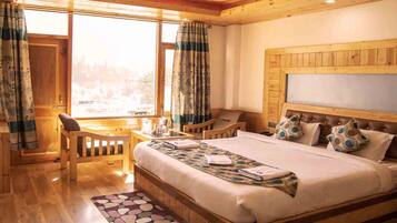 Deluxe Double Room | Free WiFi, bed sheets
