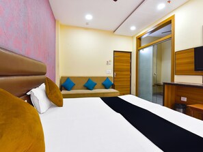 Laptop workspace, soundproofing, free WiFi - ANUVARAT VISHWA BHARTI SOCIETY (Jaipur)