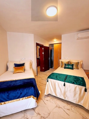 Chalet, 2 Bedrooms, Accessible, Smoking