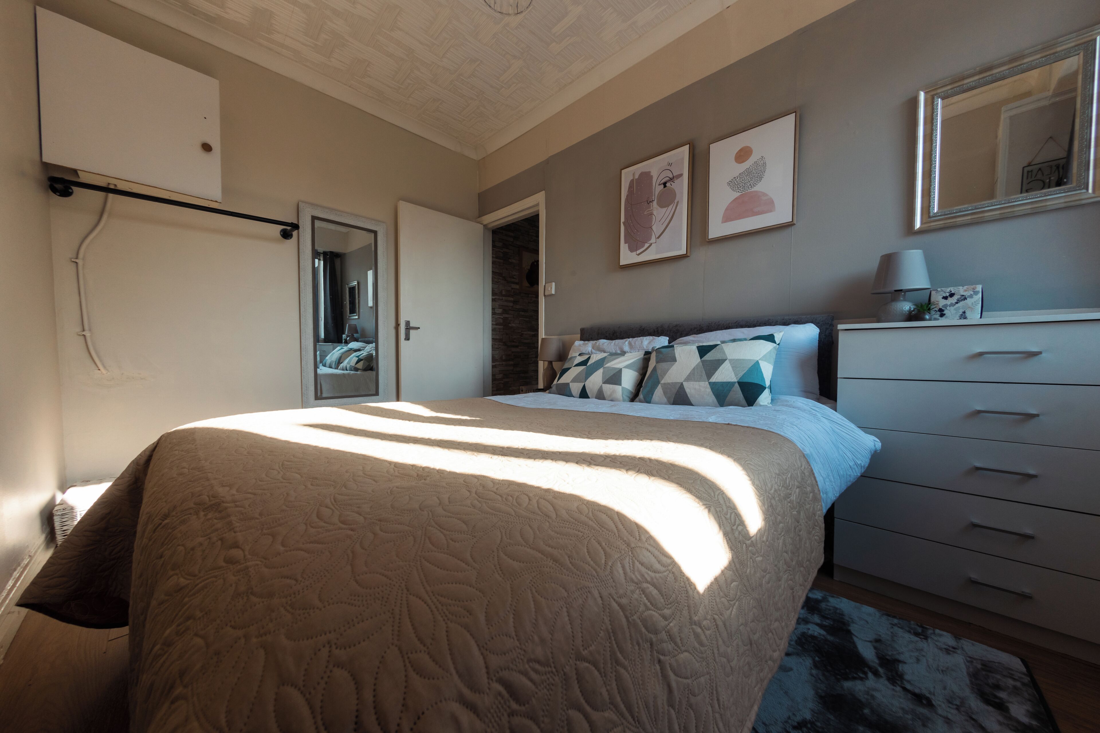 Apartment, 1 Bedroom | Bathroom | Free toiletries, towels
