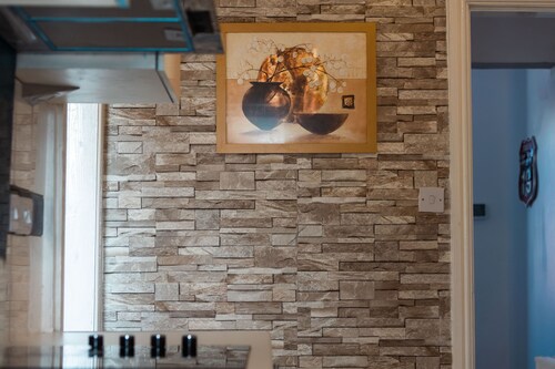 Cosy 1 Bed Apt in Lincoln With Amenities & Parking,