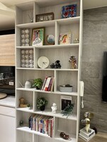 65-英寸智能电视（配备数码频道）、电视、Netflix