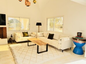 Villa, 2 Schlafzimmer, barrierefrei, Raucher | Wohnbereich