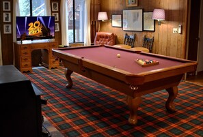 House, 3 Bedrooms, Balcony | Game room - Highlandhouse Kid Dog-friendly (Arnold)