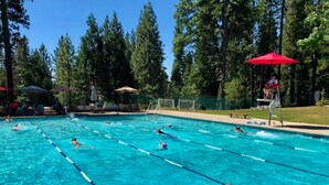 Hus - 3 sovrum - balkong | Pool