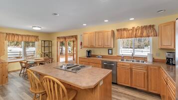 Rumah, 2 kamar tidur | Dapur pribadi | Lemari es, oven, mesin pembuat kopi/teh, dan pemanggang roti