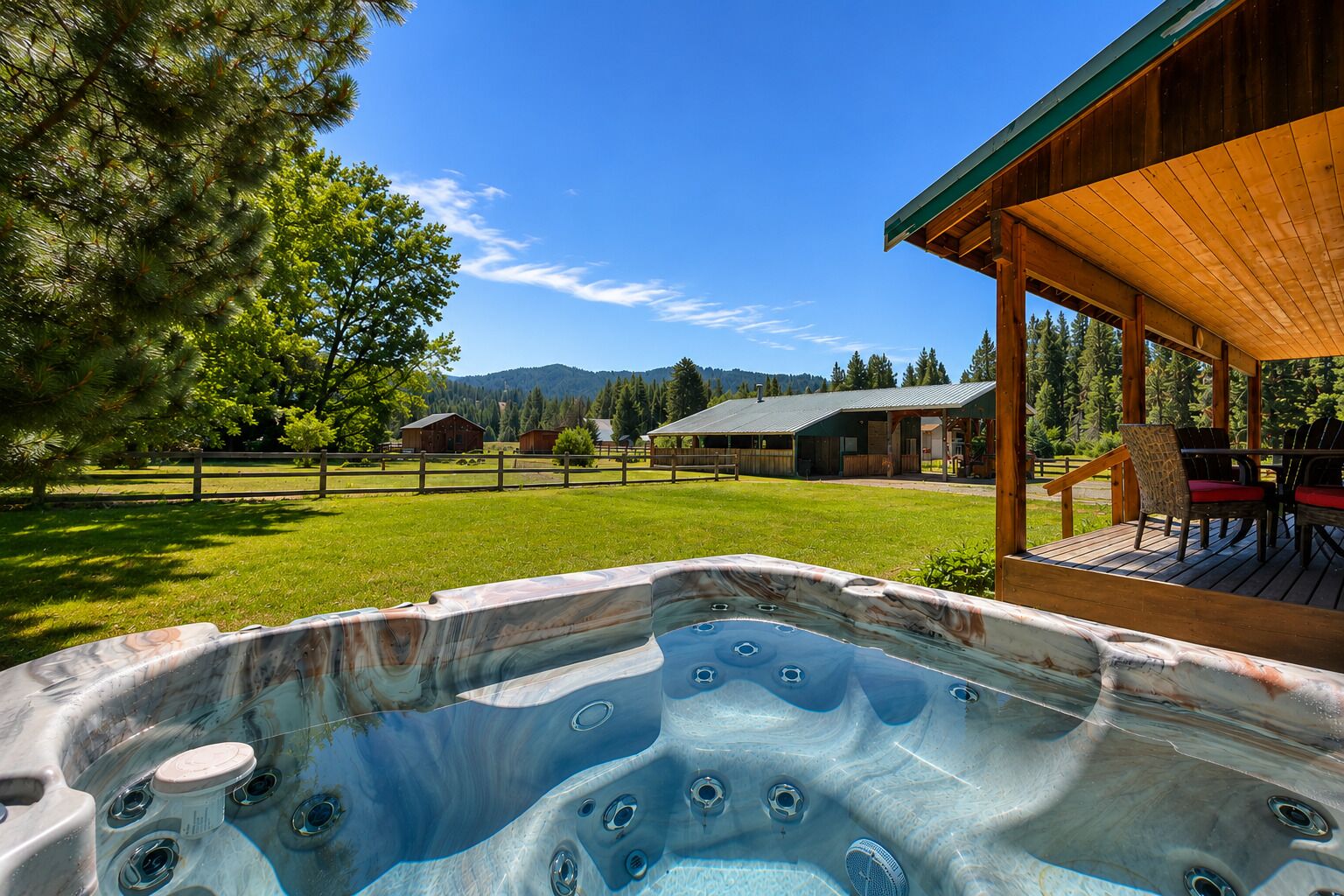 House, 2 Bedrooms | Outdoor spa tub