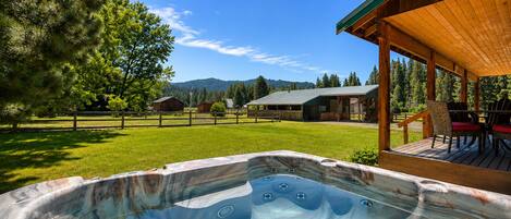 House, 2 Bedrooms | Outdoor spa tub