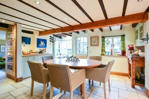 Dining - Lovely 4-bed House in Village of Sandhurst (Cranbrook)