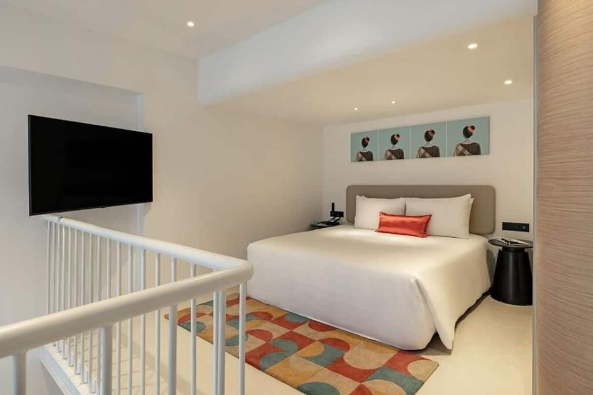 Minibar, in-room safe, soundproofing, iron/ironing board