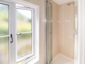Cottage | Bathroom