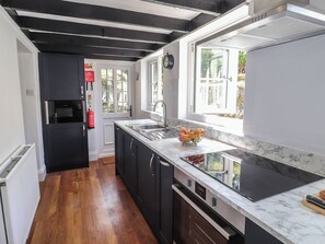 Private kitchen - Delfryn, Newport (Newport)