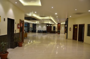 Lobby - Tulip Tree Hotel (Reasi)