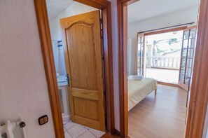 5 bedrooms