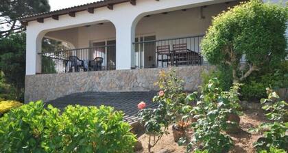 Club Villamar - Nice villa with garage,garden, barbecue and private pool.
