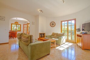 Smart TV - Club Villamar - Holiday home Calonge Costa Brava Villa Spain for rent Stralitzia (Calonge)