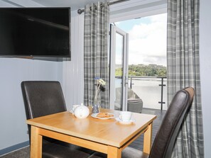 Cottage | Dining - Drysgol Lakeside - Bala Lake (Bala)