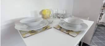 1 Cross Court, Stafford