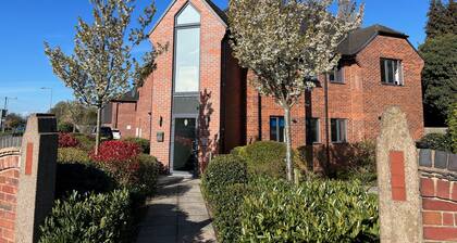 2 Cross Court, Stafford