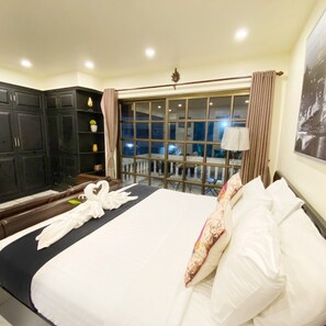 7 makuuhuonetta, ilmainen Wi-Fi, vuodevaatteet