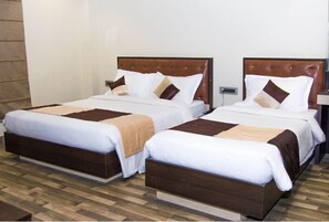 Luxury Room | Free WiFi, bed sheets