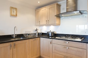 Dishwasher, cookware/dishes/utensils