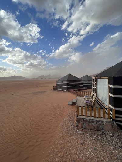 Wadi rum sunset camp 