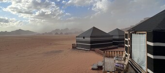 Wadi rum sunset camp