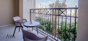 المنطقة المحيطة بالمنشأة