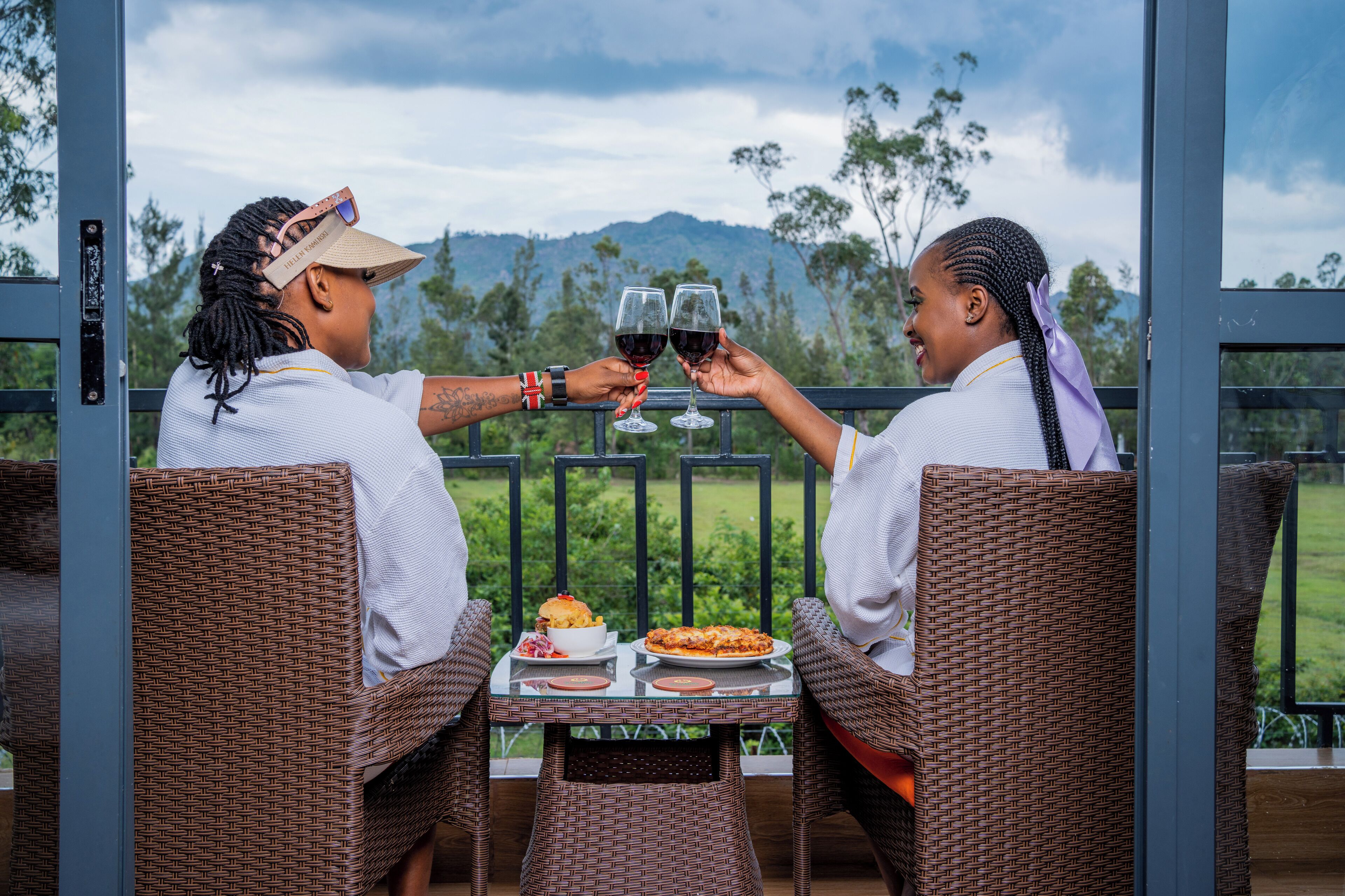 Deluxe Room | In-room safe, desk, laptop workspace, blackout drapes