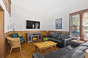 Älytelevisio, takka, Netflix, suoratoistopalvelut