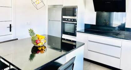 La Contemporaine, 3 bedrooms, 5 minutes from Waligator and Aqualand!