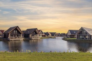 Exterior - Holiday Home near North Sea Beach with Sauna (Nieuwvliet)
