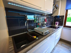 Casa (Holiday Home JADRANKA - Four Bedroom ) | Cocina privada | Refrigerador