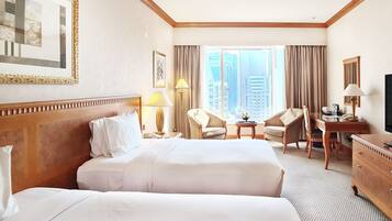 1 bedroom, Egyptian cotton sheets, premium bedding, memory foam beds