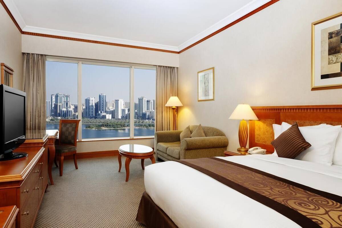Phòng Suite Executive, 1 phòng ngủ, không hút thuốc, quang cảnh eo biển | Bộ trải giường bằng vải cotton Ai Cập, bộ đồ giường cao cấp 