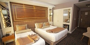 Minibar, in-room safe, free WiFi, bed sheets - Grand Thermal Resort Hotel & Spa (Termal)