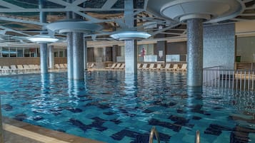 3 indoor pools, 3 outdoor pools