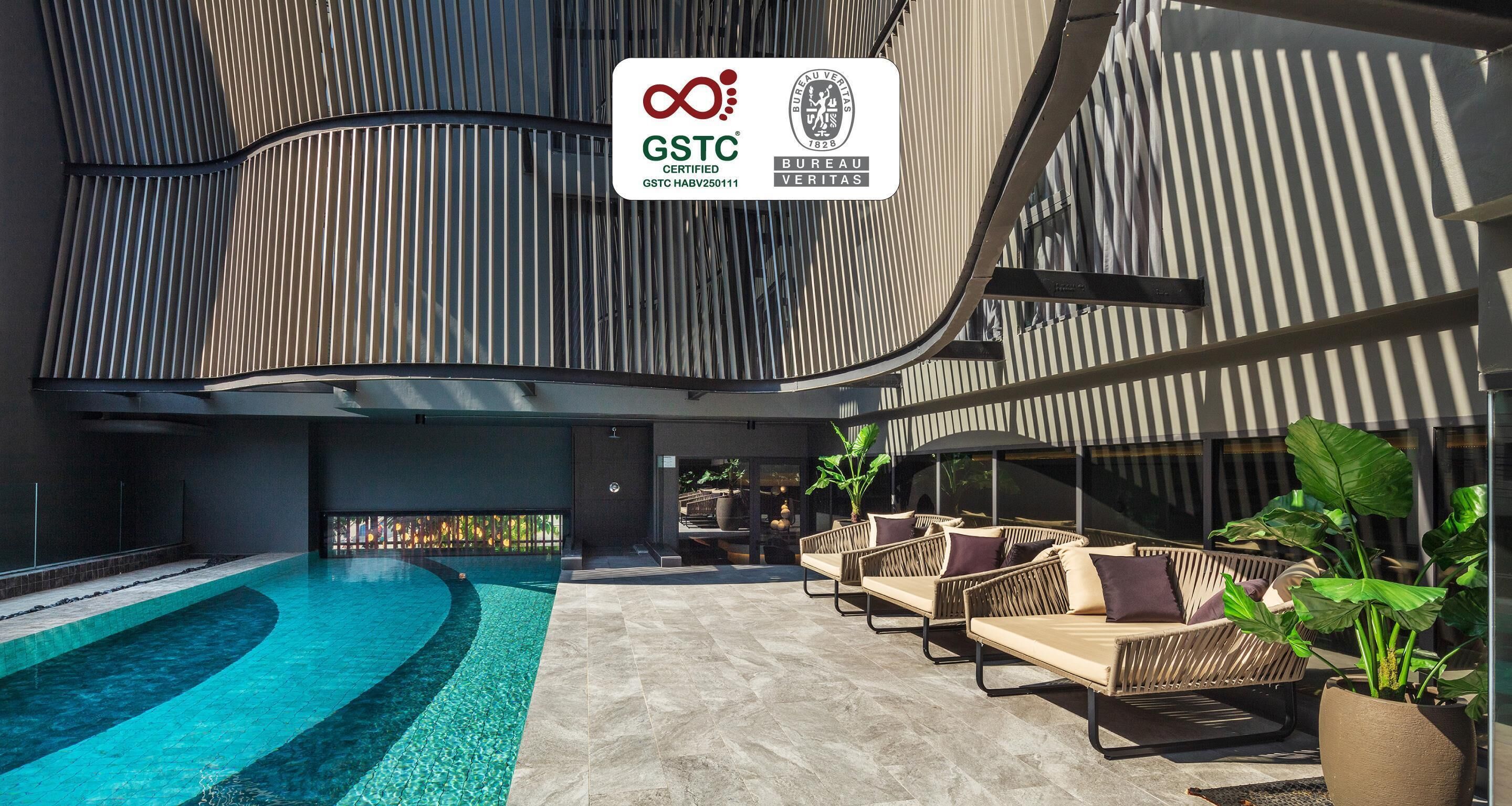 Kolam renang outdoor