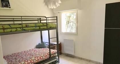 House 5/6 persons 100m from the beach Bonne Source