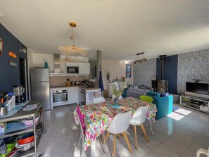 Fridge, microwave, oven, stovetop - House 5 persons 150m from the beach Bonne Source (Pornichet)