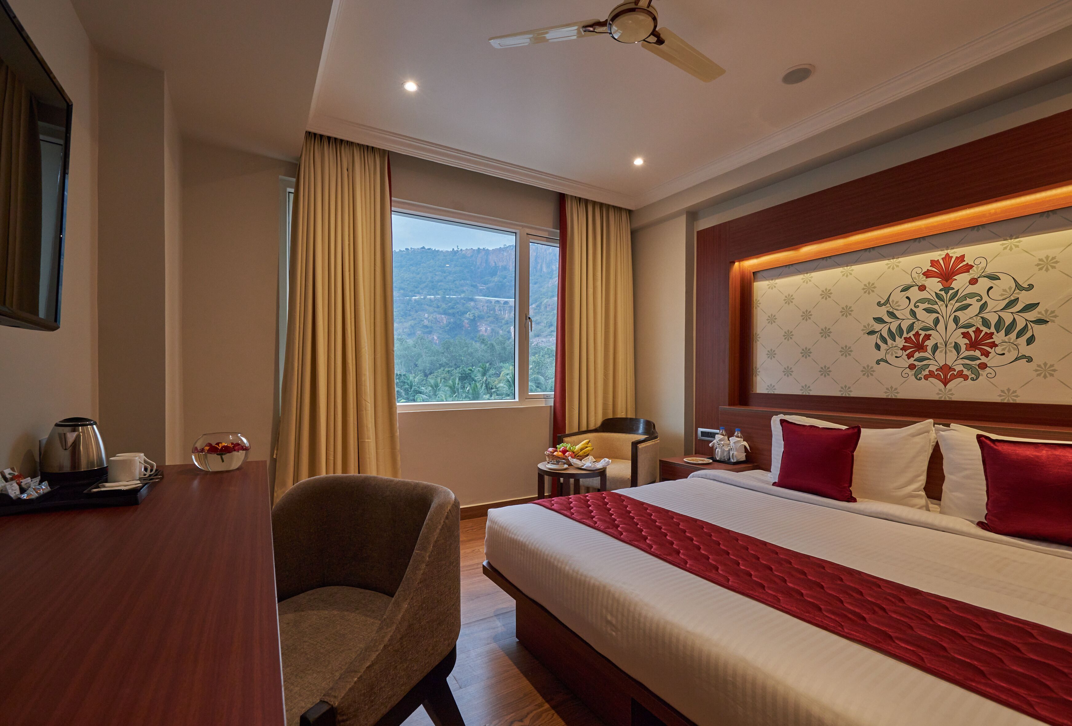 Premium bedding, minibar, desk, soundproofing