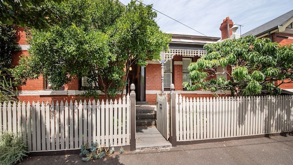 Exterior - Graceful Octavia - The perfect getaway (St Kilda)